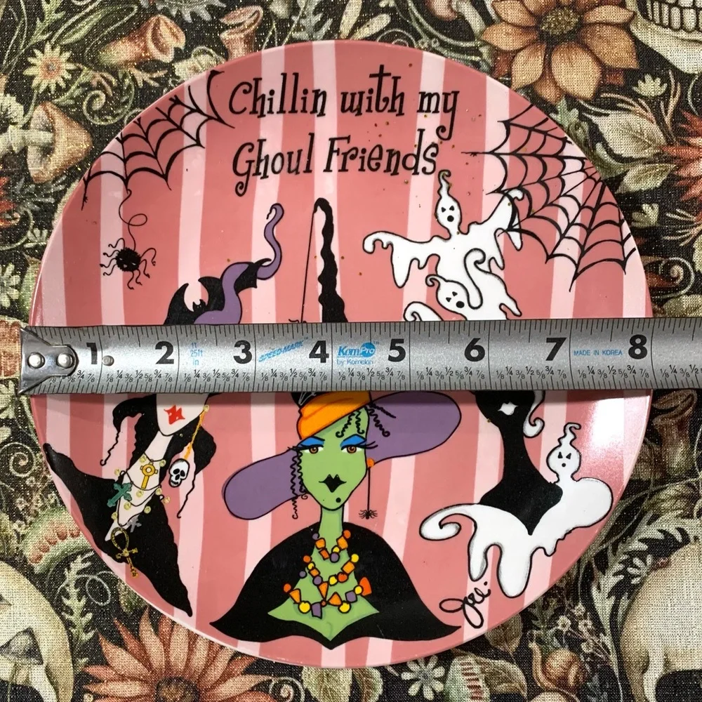 American Atelier Delish “Chillin With My Ghoul Friends” decorative plates (3)